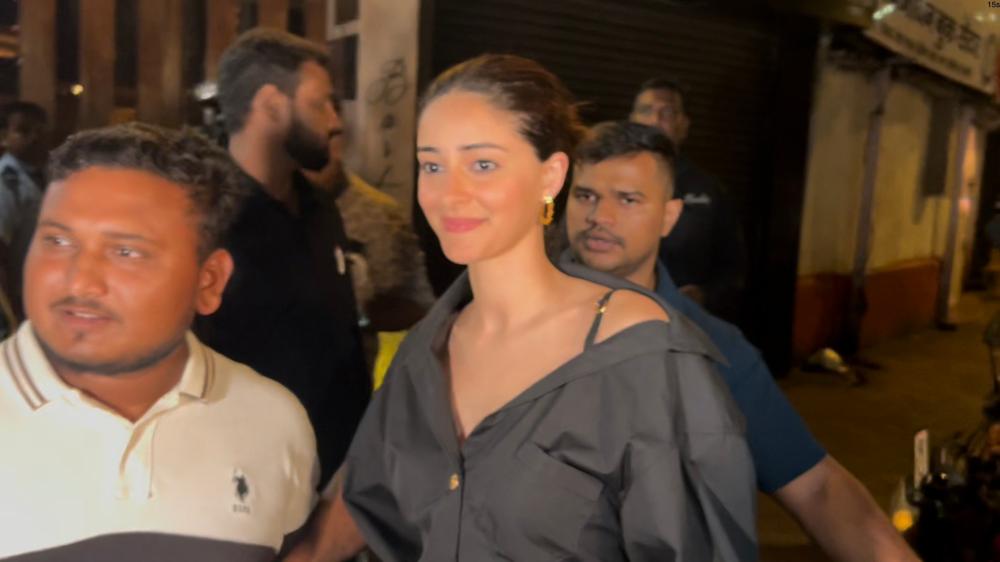 ananya-panday-attended-the-success-party-of-the-movie-ctrl-exit